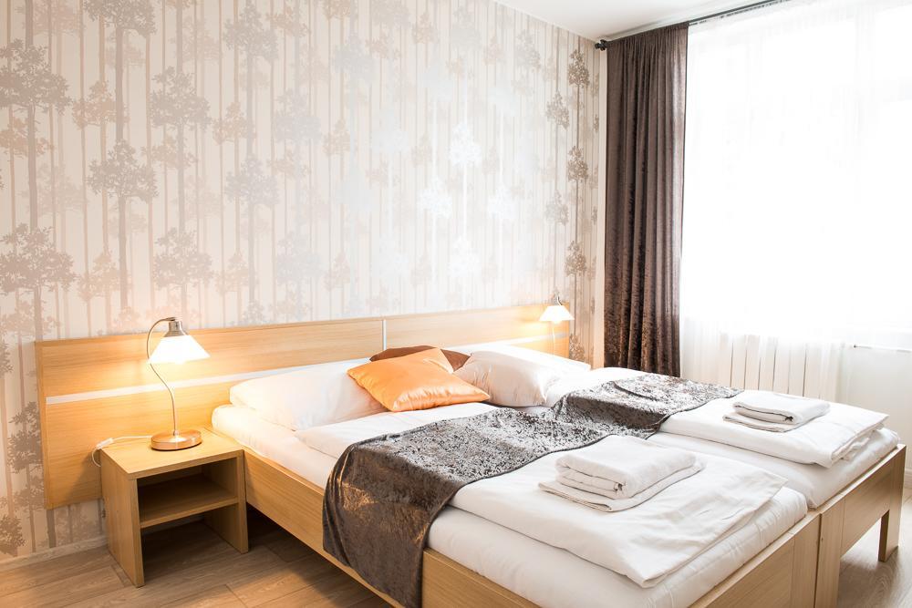 Hotel Imos Břeclav Dış mekan fotoğraf