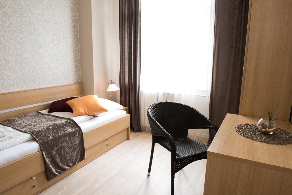 Hotel Imos Břeclav Dış mekan fotoğraf