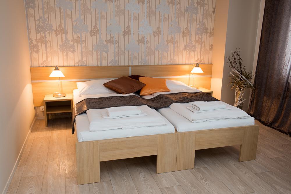 Hotel Imos Břeclav Dış mekan fotoğraf